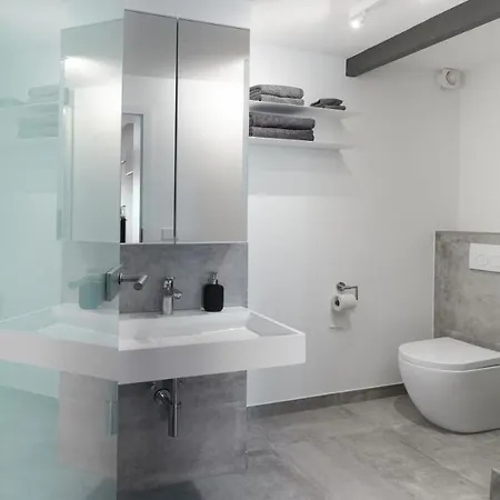 Apartment Stadt- und Kliniknahe 1 Zimmer Wohnung mit Terrasse +